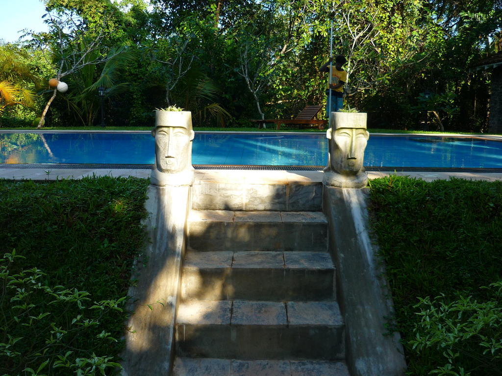 Shangri-Lanka Villa Bentota Extérieur photo