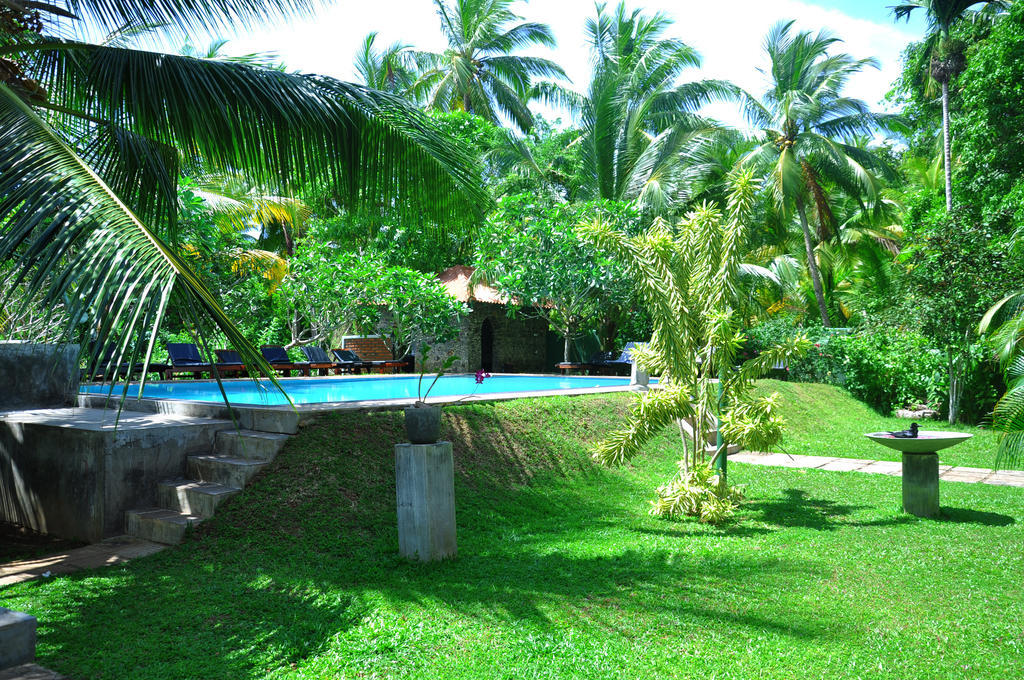 Shangri-Lanka Villa Bentota Extérieur photo