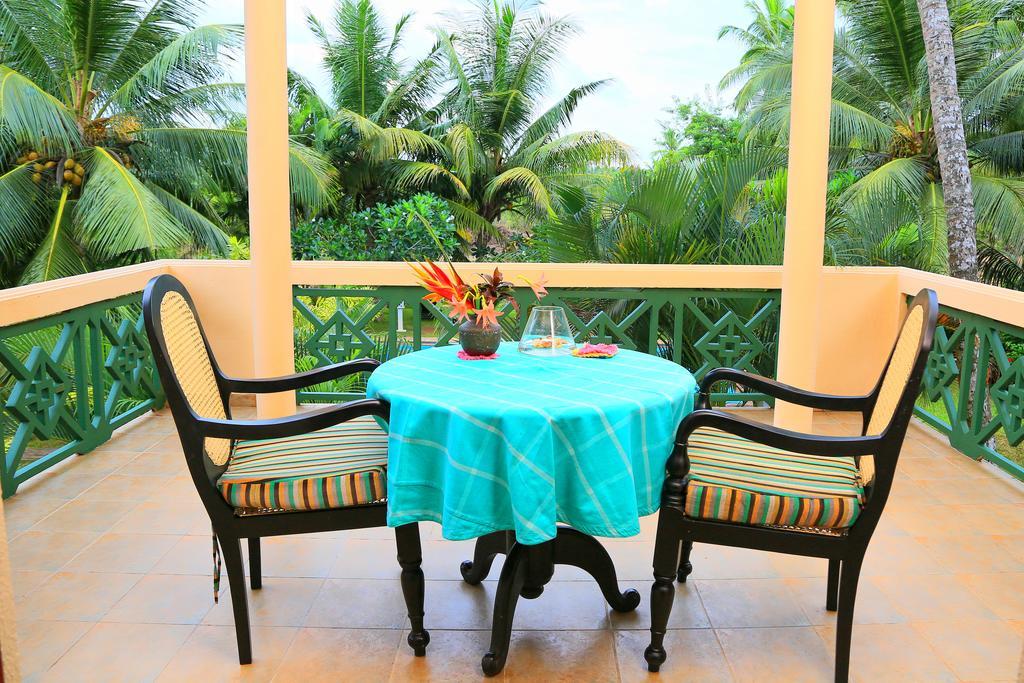 Shangri-Lanka Villa Bentota Extérieur photo